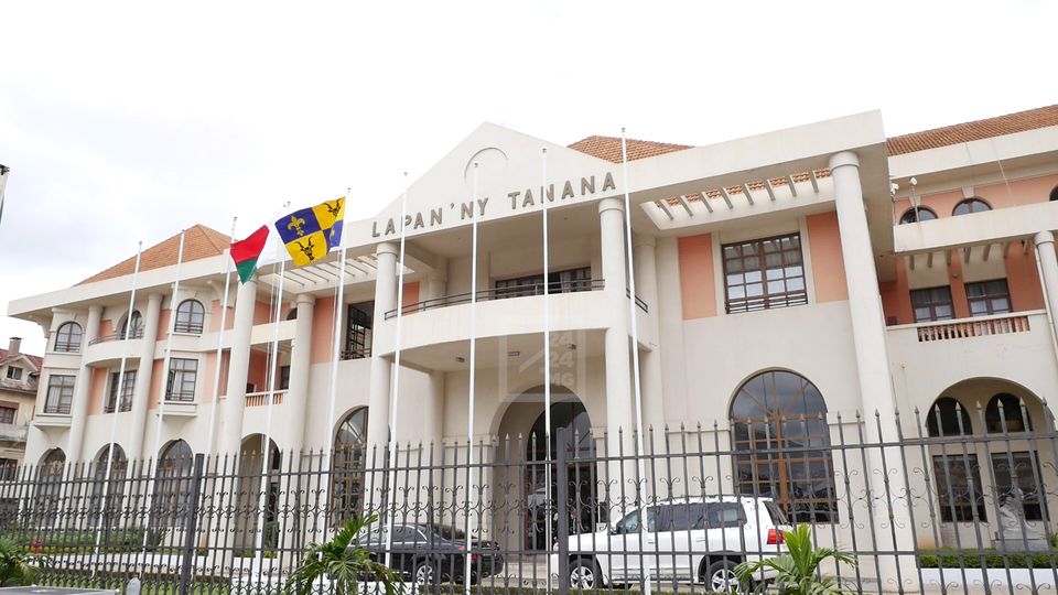 La durée du mandat des maires : un sujet de débat politique