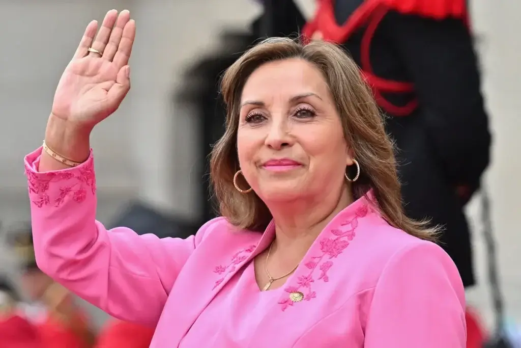 Qui est Dina Boluarte ?