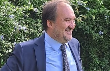 Qui est Yann Pradeau ?