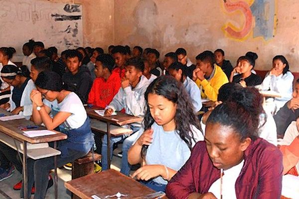 Jeunes à Madagascar : les défis de l’éducation, de la santé et de l’emploi