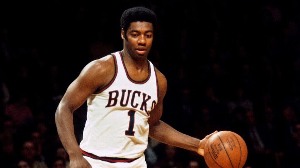 Qui est Oscar Robertson ?