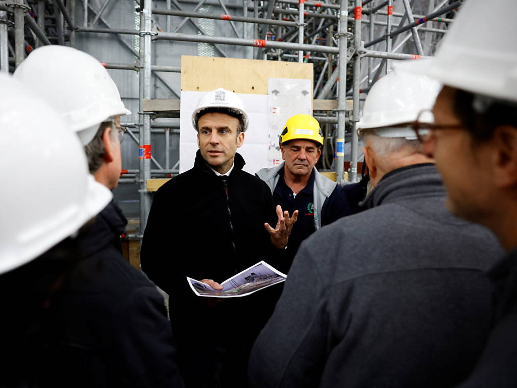 Notre-Dame de Paris : concours de vitrages et musée contemporains dévoilés par Macron