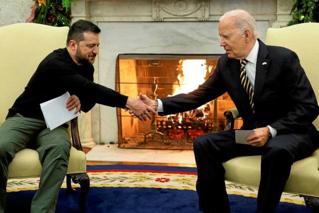 Rencontre Biden-Zelensky en Normandie : un soutien inébranlable à l’Ukraine