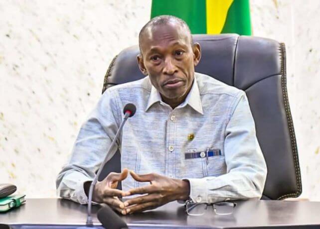 Qui est Apollinaire Joachim Kyélem de Tambèla ?