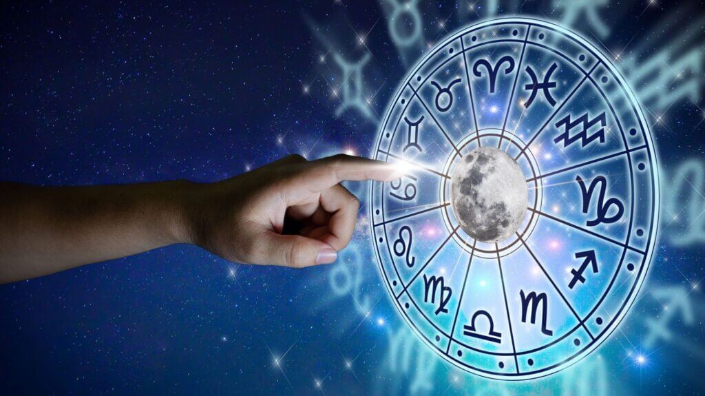 Quel est l’impact de l’astrologie et des horoscopes sur notre vie actuelle ?