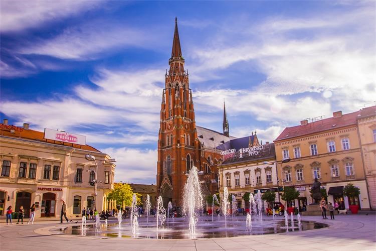 Osijek : sécurité et vitalité dans une ville croate au riche patrimoine