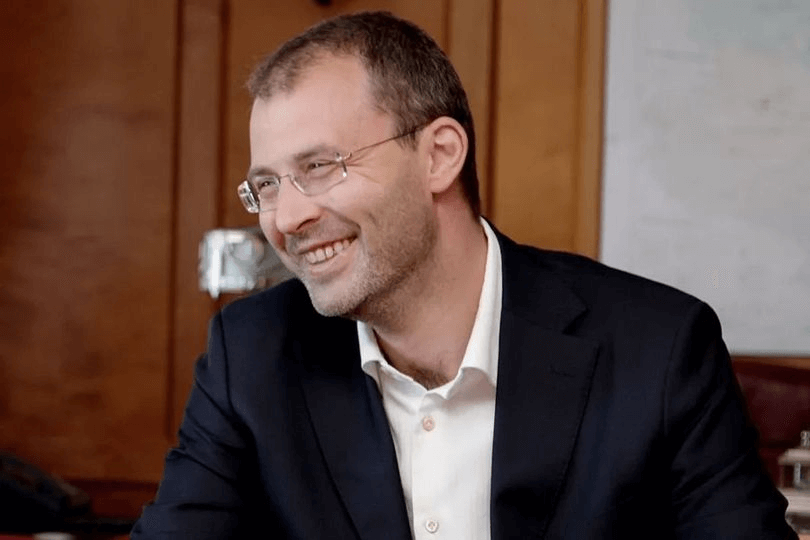 Qui est Roman Kopine?