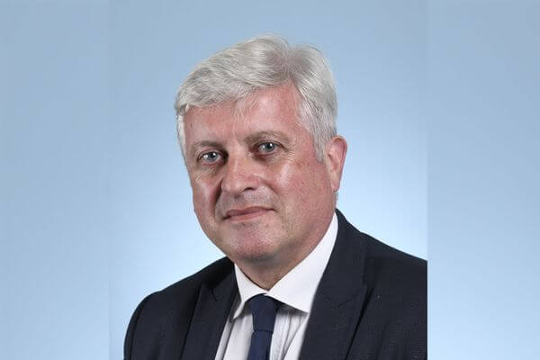 Qui est Bertrand Petit ?