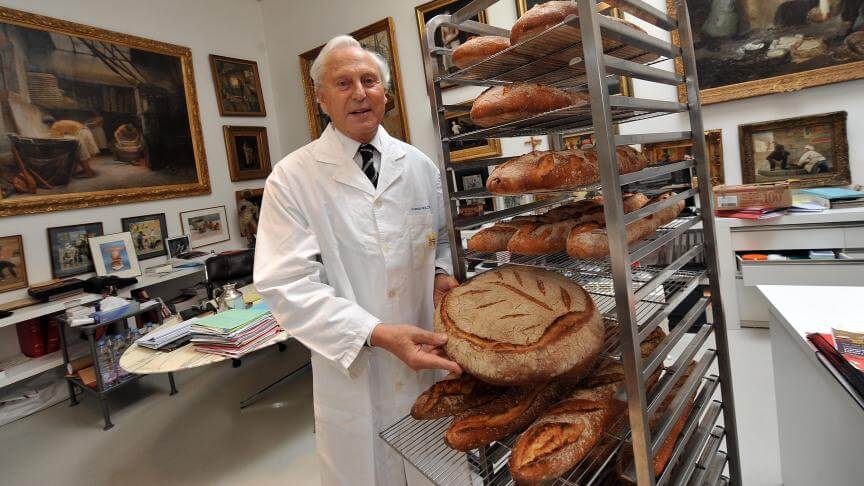 Qui est Francis Holder ?