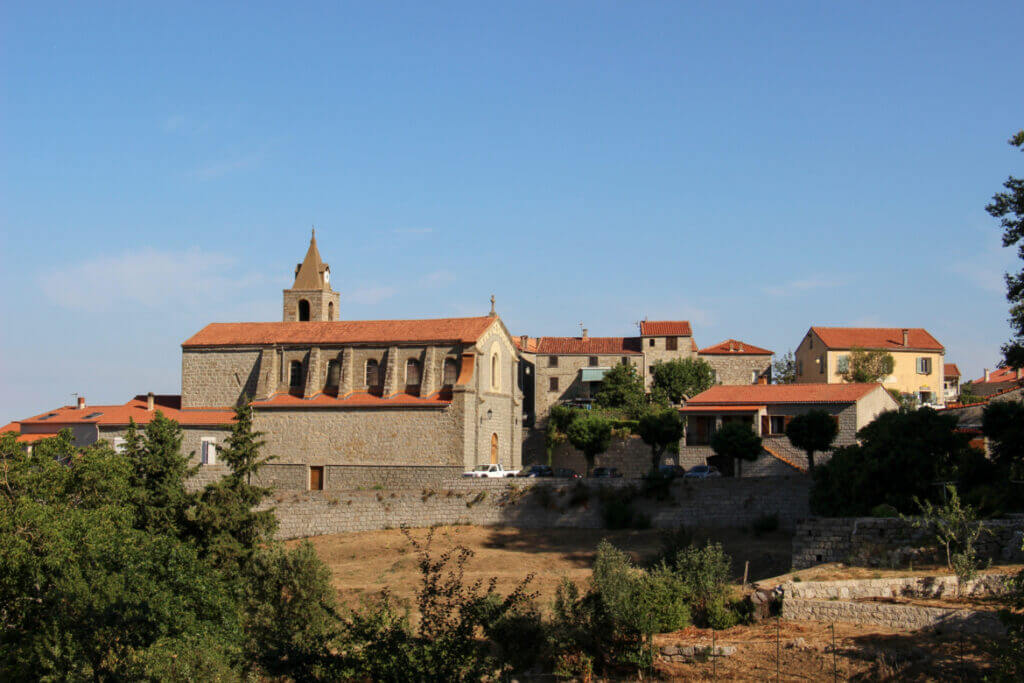 Casalabriva : entre nature luxuriante et histoire ancienne