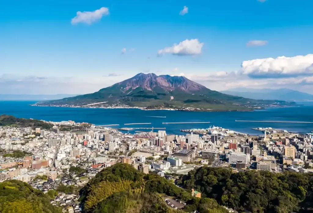 Kagoshima: un panorama de volcan et de vitalité