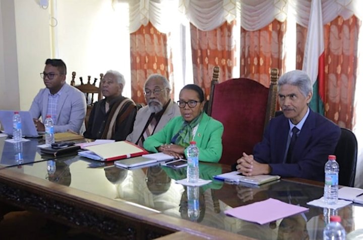 Initiative de paix par le FFKM et Christine Razanamahasoa en vue des élections à Madagascar