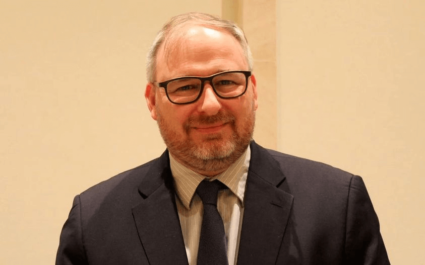 Qui est Ronan Le Gleut ?