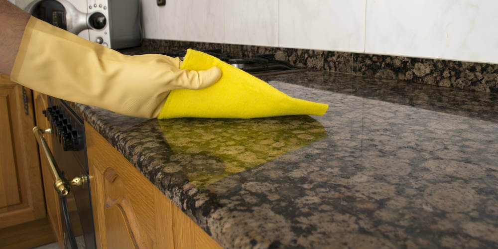 Meilleur nettoyant marbre : redonnez éclat et beauté à vos surfaces !