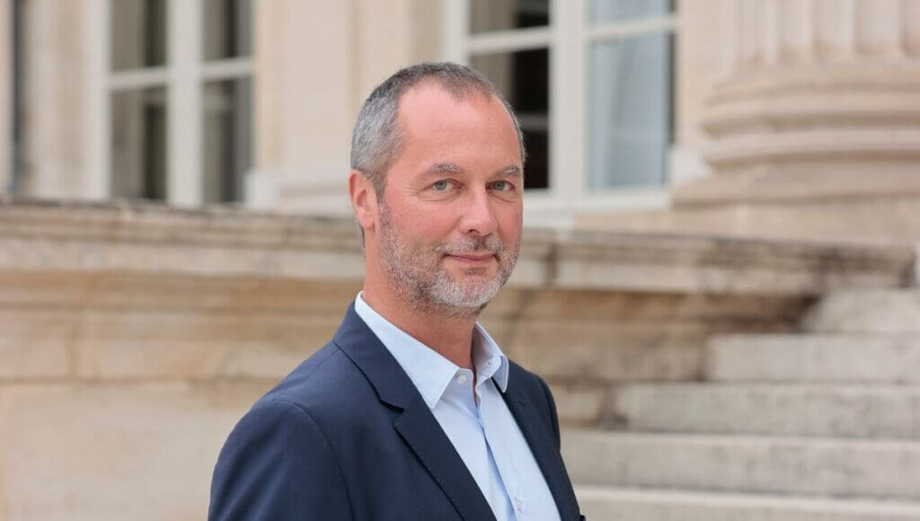 Qui est Stéphane Viry ?