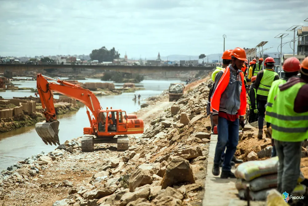 PRODUIR : travaux de sécurisation des digues pour prévenir les inondations