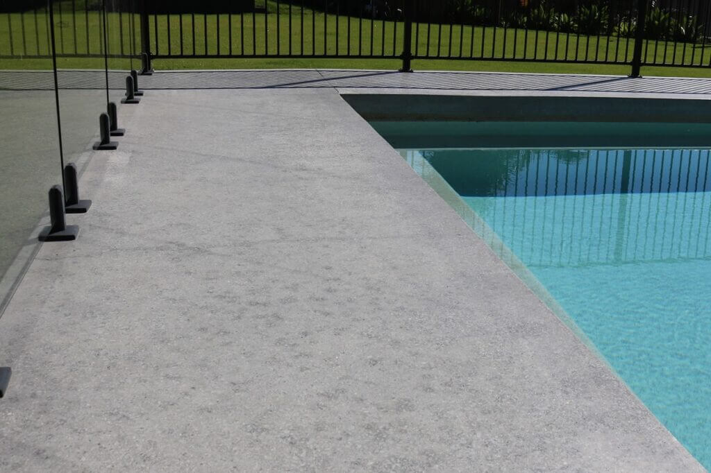 Quel est le meilleur kit béton ciré pour piscine ?