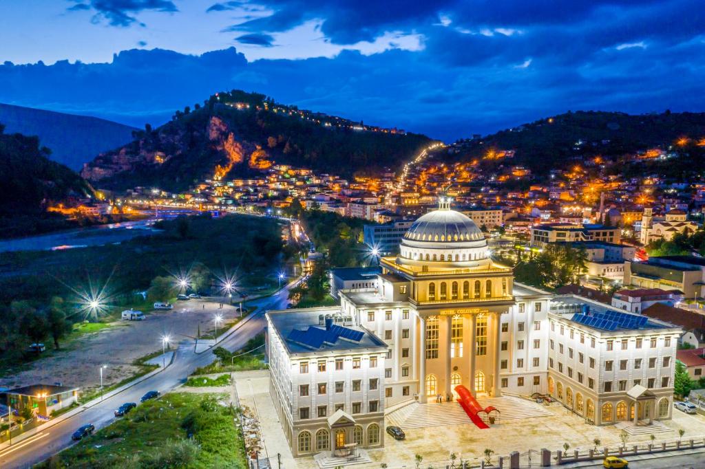 Berat : sécurité et sérénité dans la ville aux mille fenêtres