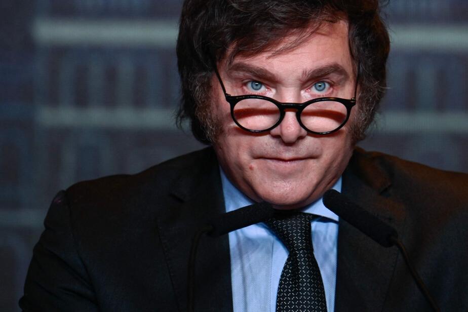 Javier Milei, président argentin influent sur les réseaux sociaux, prédit une baisse de l’inflation