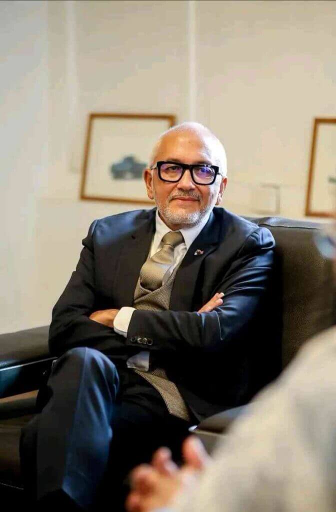 Naïna Andriantsitohaina se retire définitivement de la vie politique et publique