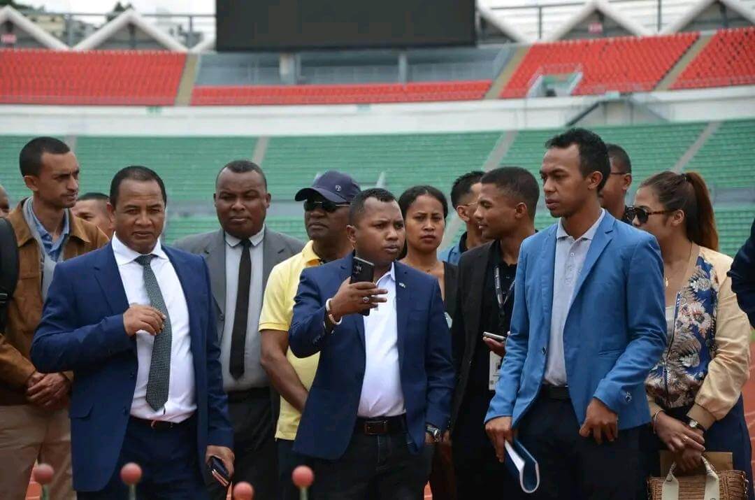 Stade Barea Mahamasina : une visite technique confirme l’avancée des rénovations et fixe les dernières exigences