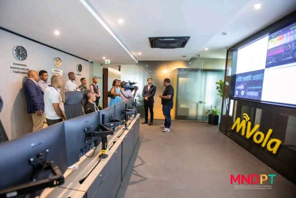 Visite inopinée au siège de Mvola : le ministère exige transparence et renforcement durable des services de mobile money