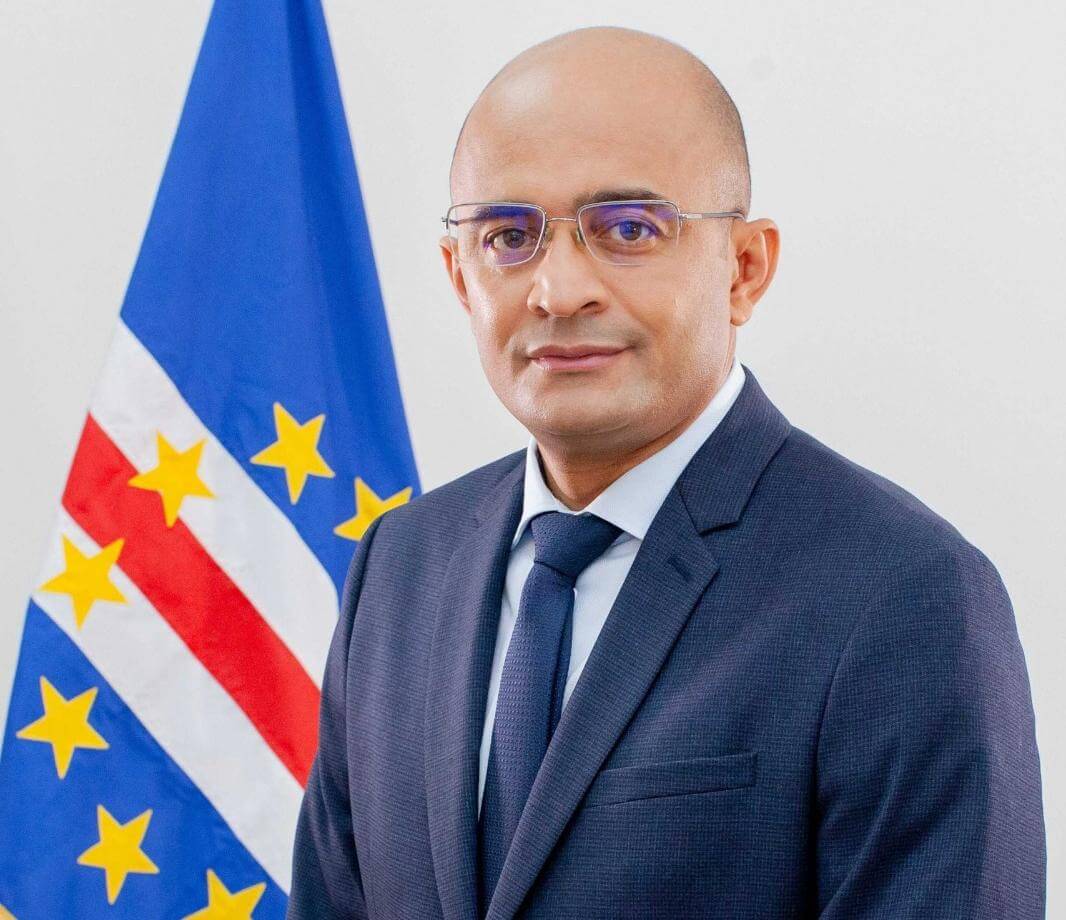 Qui est Paulo Rocha, l’homme politique ?