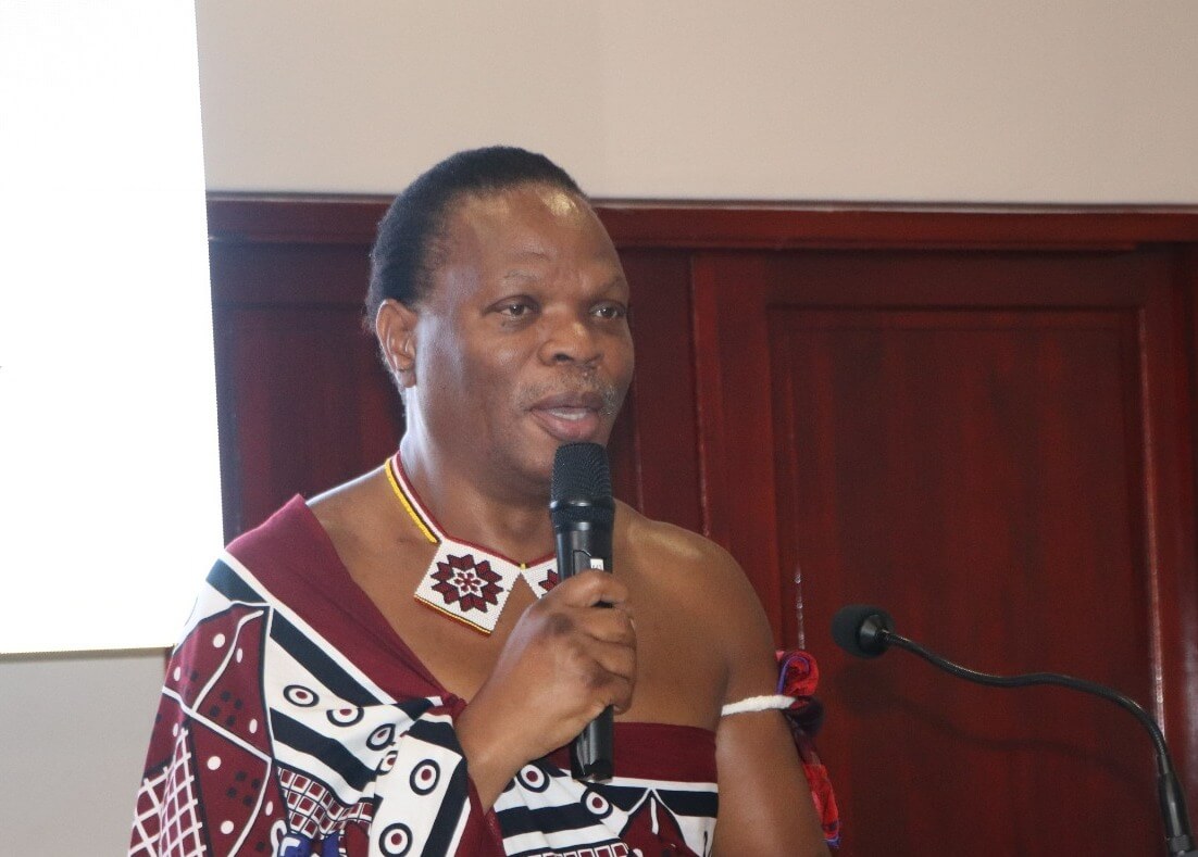 Qui est Prince Lonkhokhela ?