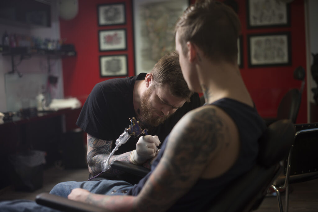 Les tatoueurs argentins submergés par la demande d’hommage à Messi