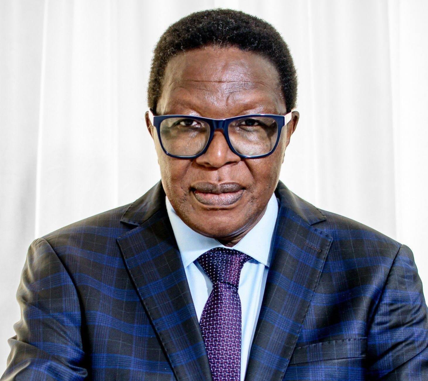 Qui est Nqosa Mahao ?